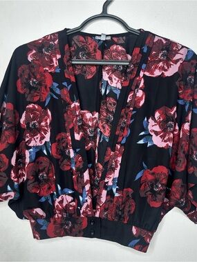 Charlotte Russe Floral Blouse Crop Top - Black with Red & Pink Flowers XS